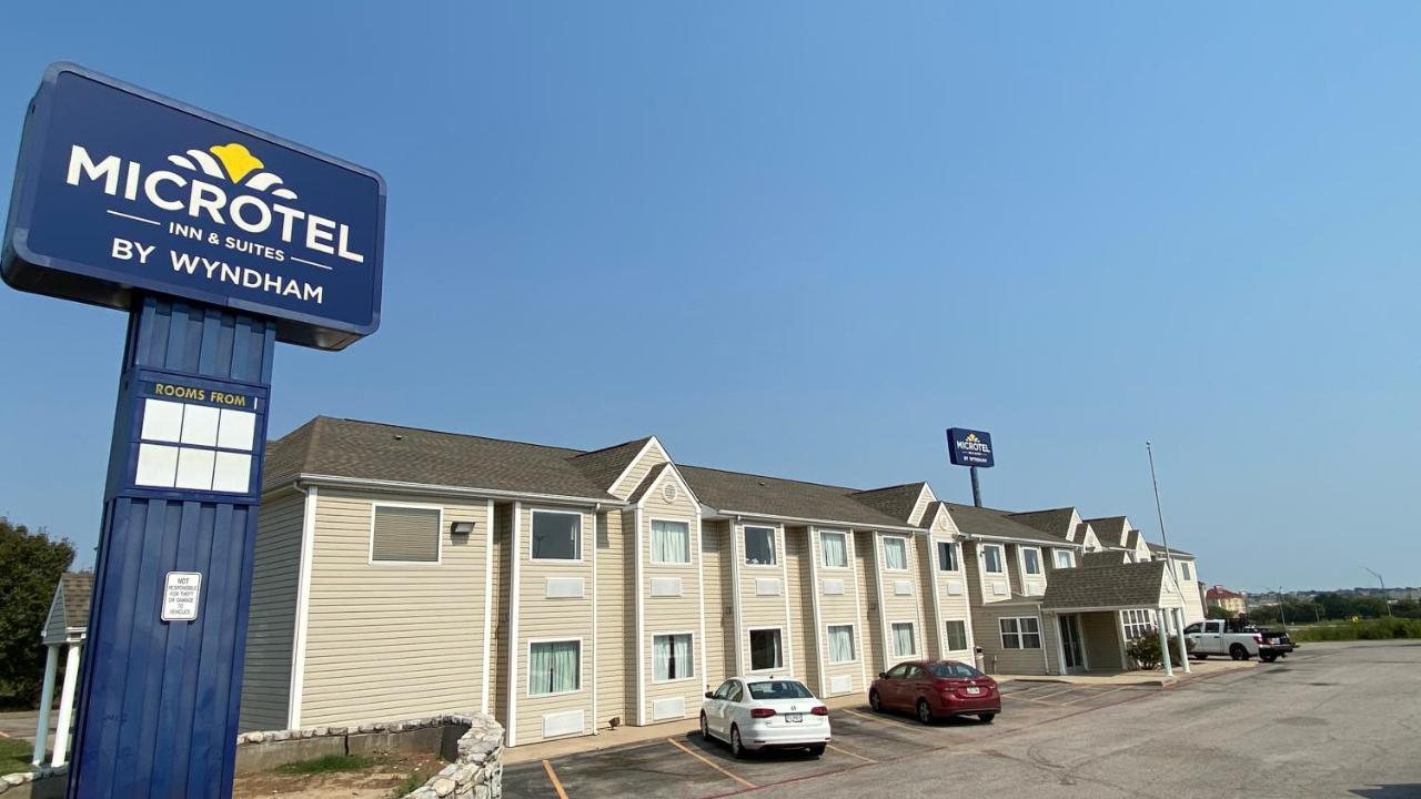 Microtel Inn & Suites By Wyndham Ardmore Exterior photo