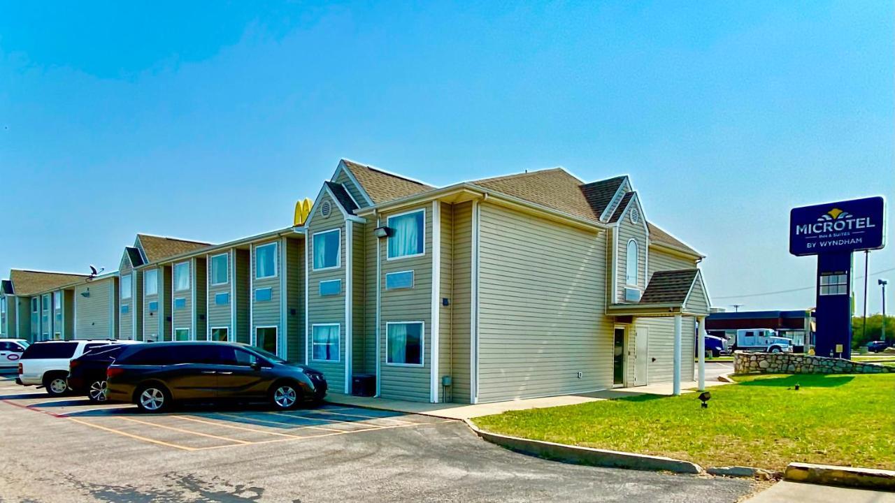 Microtel Inn By Wyndham Ardmore Exterior photo